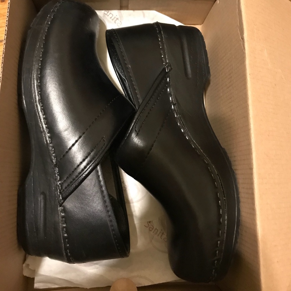 Sanita clogs